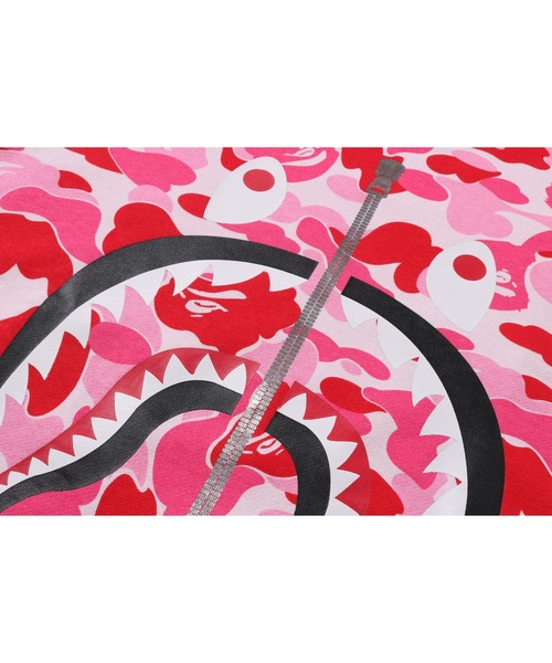 A BATHING APE(アベイシングエイプ)の「ABC CAMO SHARK CREWNECK SWEATSHIRT(スウェット・メンズ・ブルー/グリーン/ピンク・X-LARGE/LARGE/MEDIUM/XX-LARGE/SMALL/XXX-LARGE)」の9枚目の写真