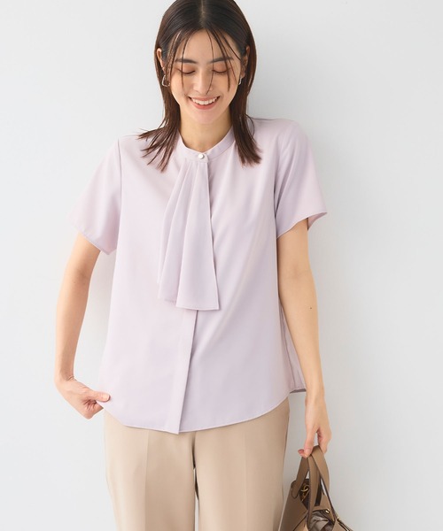 CROSS FUNCTION(クロスファンクション)の「《シワになりにくい》正解シルキードライラッフル半袖ブラウス【CF/クロスファンクション】(シャツ/ブラウス・レディース・ライラック/オフホワイト/ライトグレー・L/M/LL)」の21枚目の写真