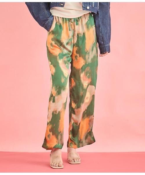 Settimissimo（セッティミッシモ）の「アート風プリント サテン ルーズ パンツ（その他パンツ・レディース・グリーン/ピンク・FREE）」の21枚目の写真
