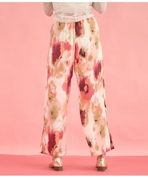 Settimissimo（セッティミッシモ）の「アート風プリント サテン ルーズ パンツ（その他パンツ・レディース・グリーン/ピンク・FREE）」の3枚目の写真