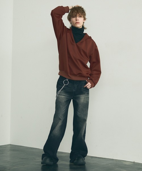 Shoowtime(ショウタイム)の「High neck oversized pullover hoodie / ハイネックオーバーサイズプルオーバーパーカー(パーカー・メンズ・ブラウン・MEDIUM/LARGE/X-LARGE)」の15枚目の写真
