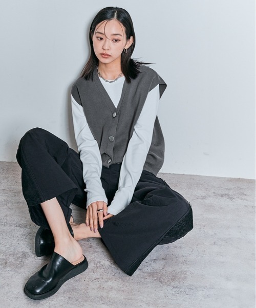 W:Huku(フーク)の「Vネック コットン ニット ベスト(ニット/セーター・レディース・チャコール/ライトグレー/ブラック・L/M)」の10枚目の写真