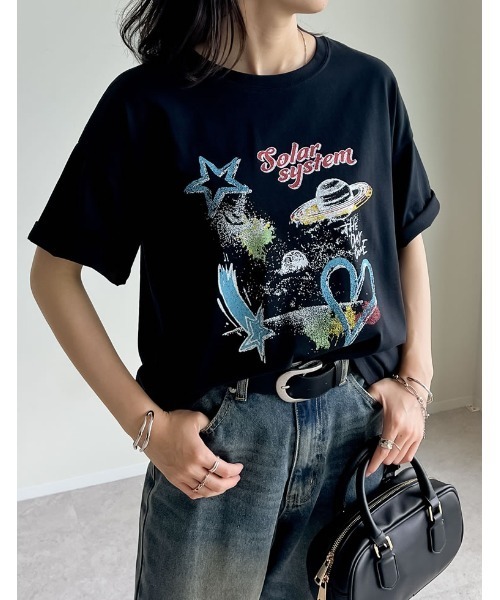 Re:EDIT（リエディ）の「[UVカット][接触冷感]オーバーサイズプラネットグラフィックTシャツ（Tシャツ/カットソー・レディース・ホワイト/チャコールグレー/ブラック・MEDIUM/LARGE）」の2枚目の写真