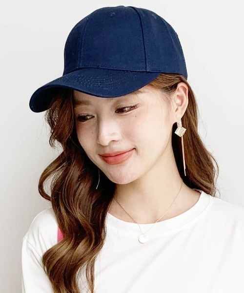 maison de LATIR（メゾンドラティール）の「春のコーデにちょうどいい。選べるカラーの深めシンプルキャップ【UVカット＆サイズ調節OK】（キャップ・レディース・ブラック/カーキ/グレー/ブルー/ブラウン/ホワイト/レッド/グリーン/ピンク/ベージュ/ネイビー/ダークグレー/パープル/イエロー/オレンジ/グリーン系その他/グレー系その他2/ベージュ系その他/ホワイト系その他/ベージュ系その他2/ネイビー系/ネイビー系2/ブラック系その他2/グレー系その他/ブラック系その他3・ONE SIZE/FREE）」の17枚目の写真