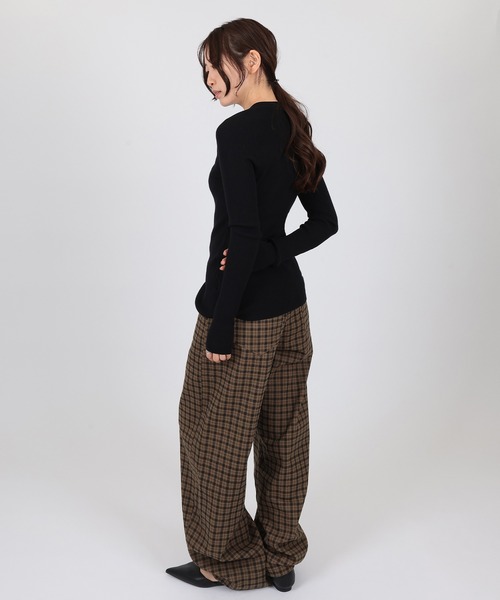 SUWDEE(スーディー)の「bicolor button long knit cardigan(カーディガン/ボレロ・レディース・ブラック・FREE)」の5枚目の写真