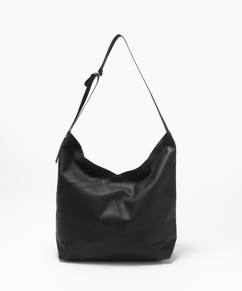 hobo(ホーボー)の「hobo/ホーボー AZUMA SHOULDER BAG M COW LEATHER(ショルダーバッグ・メンズ・ブラック・FREE)」の3枚目の写真
