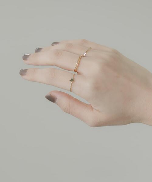 SMELLY(スメリー)の「3セットリング(リング・レディース・ゴールド・-)」の4枚目の写真