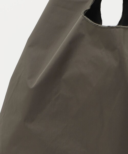 koti BEAUTY&YOUTH（コティ ビューティアンドユース）の「＜koti BEAUTY&YOUTH＞ PERTEX グロサリー バッグ（トートバッグ・メンズ・オリーブ/オレンジ/ブラック・FREE）」の18枚目の写真