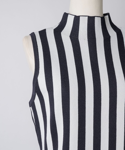 Chris TROIS.(クリストロワ)の「Sleeveless knit top(ニット/セーター・レディース・ブラック×ホワイト/ブラック・FREE)」の8枚目の写真