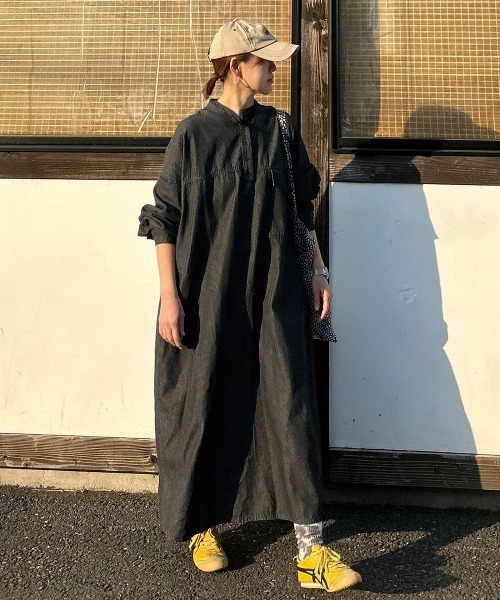 CORNERS by KR（コーナーズバイケーアール）の「【CORNERS by KR】デニムヘンリーネックワンピース（ワンピース・レディース・インディゴブルー/ブルー/ライトブルー/ブラック・L/M）」の2枚目の写真