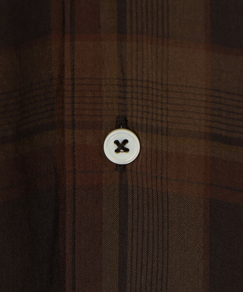 SEDAN ALL-PURPOSE（セダンオールパーパス）の「SEDAN ALL-PURPOSE | Madras Plaid Open Collar Shirt MEN（シャツ/ブラウス・メンズ・ブラウン系その他/ブラック系その他・M/L/XL）」の16枚目の写真