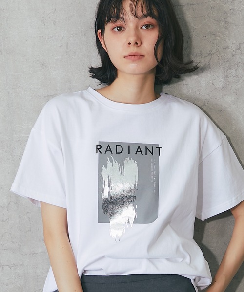 プリント ベージュTシャツ ウォッシュ加工プリント柄ニットTシャツ - ダークベージュ