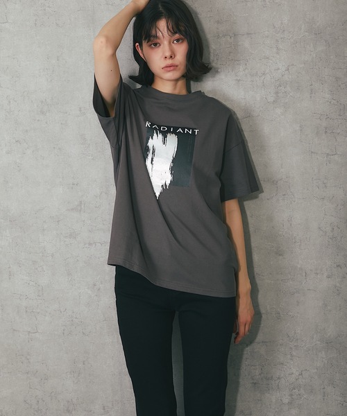 セール】メタリック箔プリントTシャツ（Tシャツ/カットソー