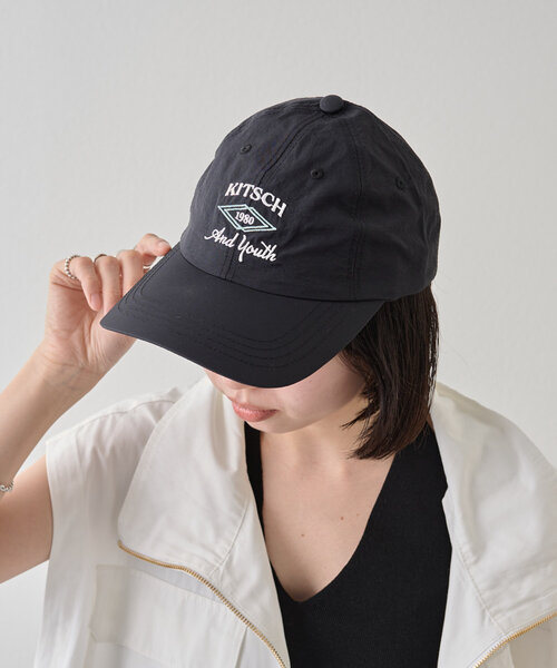 Omekashi(オメカシ)の「ロゴCAP(キャップ・レディース・オフホワイト/ブラック・ONE SIZE)」の2枚目の写真