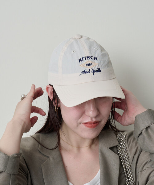 Omekashi(オメカシ)の「ロゴCAP(キャップ・レディース・オフホワイト/ブラック・ONE SIZE)」の5枚目の写真