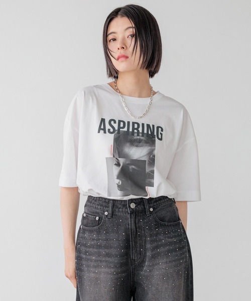 BAYFLOW（ベイフロー）の「フォトプリントワイドＴ（Tシャツ/カットソー・レディース・ラベンダー/ホワイト/グレイッシュベージュ/ブルー/オフホワイト・FREE）」の3枚目の写真