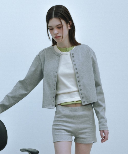clor(クロル)の「COTTON ESSENTIAL CARDIGAN(カーディガン/ボレロ・レディース・アイボリー/オリーブ/グレー/レッド/スカイブルー/ブラック・S/M)」の1枚目の写真