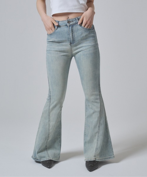 ENVYM(アンビー)の「スウィッチングストレッチフレアデニムパンツ(デニムパンツ・レディース・ブラック/サックスブルー・SMALL/MEDIUM)」の10枚目の写真