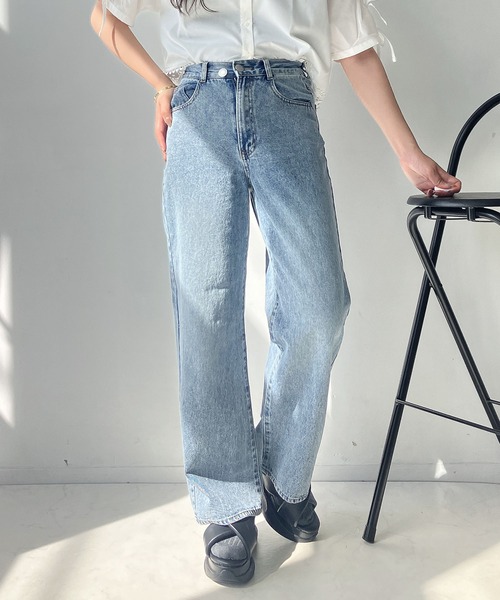 AS KNOW AS plus（アズノゥアズプラス）の「●ダブルボタンアレンジ ワイドストレートデニムパンツ（デニムパンツ・レディース・ブラック系その他/ブラック系/ブルー系その他/サックスブルー系・FREE）」の16枚目の写真