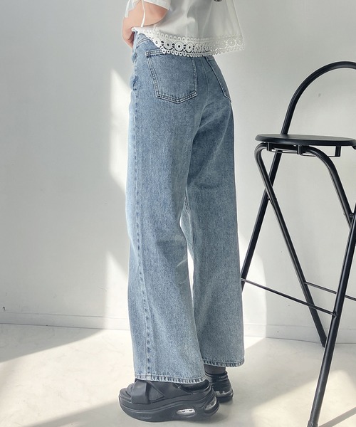 AS KNOW AS plus（アズノゥアズプラス）の「●ダブルボタンアレンジ ワイドストレートデニムパンツ（デニムパンツ・レディース・ブラック系その他/ブラック系/ブルー系その他/サックスブルー系・FREE）」の15枚目の写真