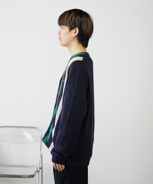 penguin BY MUNSINGWEAR(ペンギン バイ マンシングウェア)の「Penguin by Munsingwear/ペンギン バイ マンシングウェア LINKS STRIPE CARDIGAN カーディガン ロゴ刺繍(カーディガン/ボレロ・メンズ・ブラウン・L)」の18枚目の写真