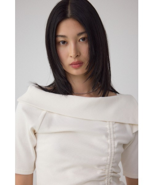 AZUL by moussy(アズールバイマウジー)の「スクエアネックドロストカットトップス(Tシャツ/カットソー・レディース・アイボリー/ブラック/チャコールグレー/レッド・FREE)」の5枚目の写真