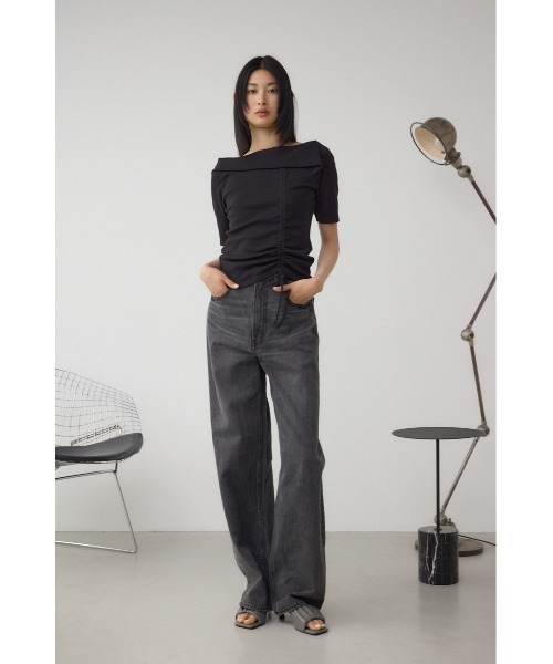 AZUL by moussy(アズールバイマウジー)の「スクエアネックドロストカットトップス(Tシャツ/カットソー・レディース・アイボリー/ブラック/チャコールグレー/レッド・FREE)」の16枚目の写真