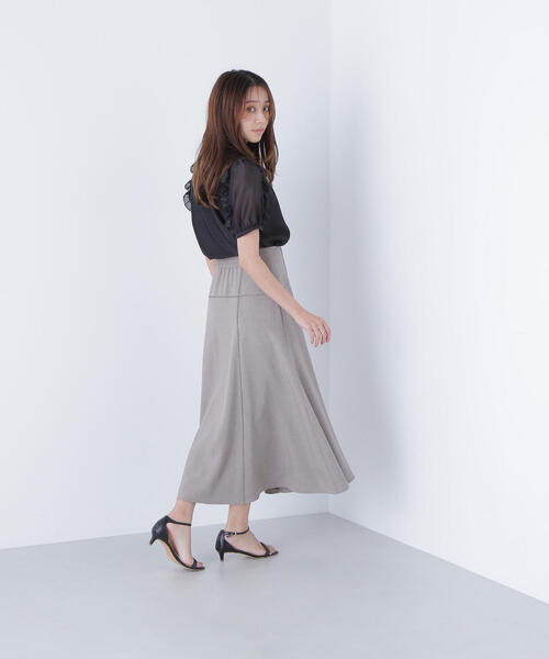 NATURAL BEAUTY BASIC（ナチュラルビューティーベーシック）の「◇サテンパイピングフレアスカート（スカート・レディース・ベージュ/ワイン・MEDIUM/P/S）」の12枚目の写真