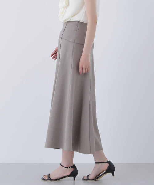 NATURAL BEAUTY BASIC（ナチュラルビューティーベーシック）の「◇サテンパイピングフレアスカート（スカート・レディース・ベージュ/ワイン・MEDIUM/P/S）」の14枚目の写真