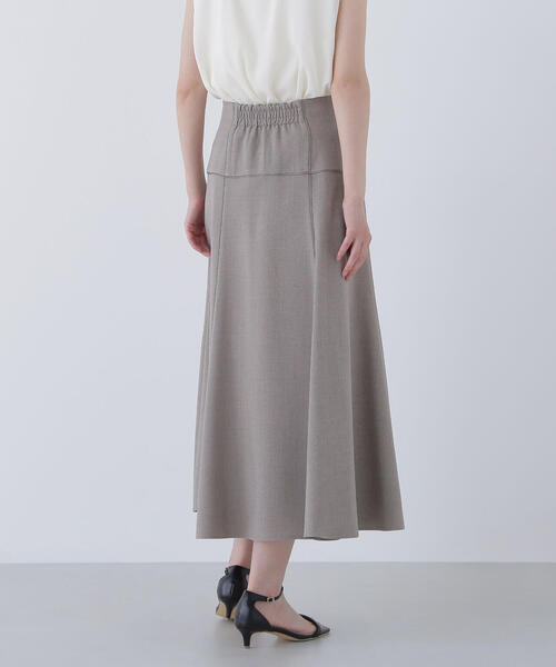 NATURAL BEAUTY BASIC（ナチュラルビューティーベーシック）の「◇サテンパイピングフレアスカート（スカート・レディース・ベージュ/ワイン・MEDIUM/P/S）」の15枚目の写真