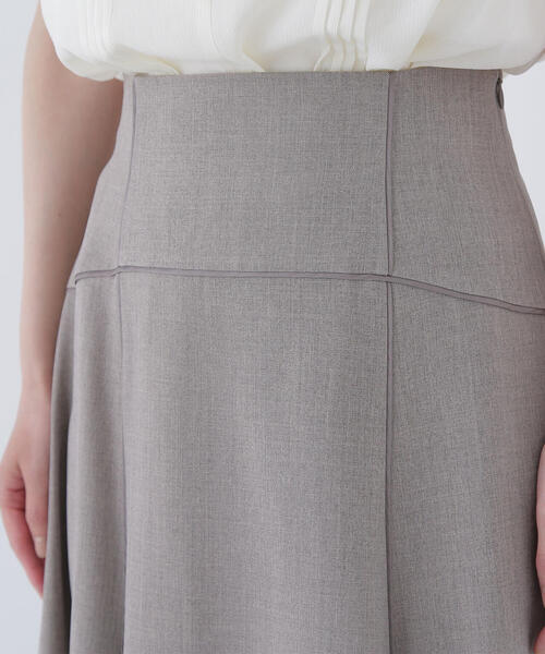 NATURAL BEAUTY BASIC（ナチュラルビューティーベーシック）の「◇サテンパイピングフレアスカート（スカート・レディース・ベージュ/ワイン・MEDIUM/P/S）」の17枚目の写真