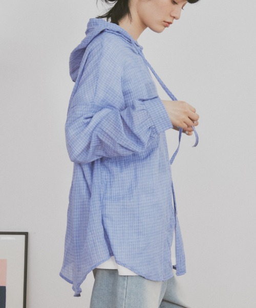 MERLOT（メルロー）の「ギンガムチェックフーディーシャツパーカー（シャツ/ブラウス・レディース・グリーン/ホワイト/ブルー/ブラウン・FREE）」の13枚目の写真
