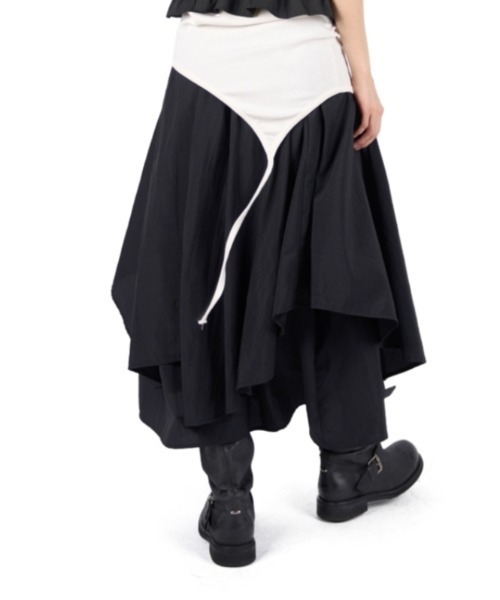 Vipoa（ヴィポア）の「アシンメトリールーズスカート（スカート・レディース・ホワイト/ブラック・FREE）」の17枚目の写真