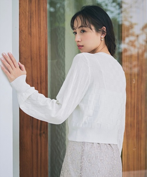 SWINGLE（スウィングル）の「金ボタンリンクスニットカーディガン（カーディガン/ボレロ・レディース・ピンク/ブラック/オフホワイト・FREE）」の5枚目の写真