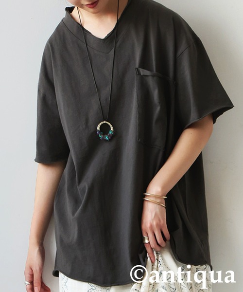 antiqua（アンティカ）の「Vネック 綿100% カットオフVネックT（Tシャツ/カットソー・レディース・ブラック/カーキ/ダークグレー/ブルー系その他/ホワイト/パープル系その他/レッド系その他・P/R）」の3枚目の写真