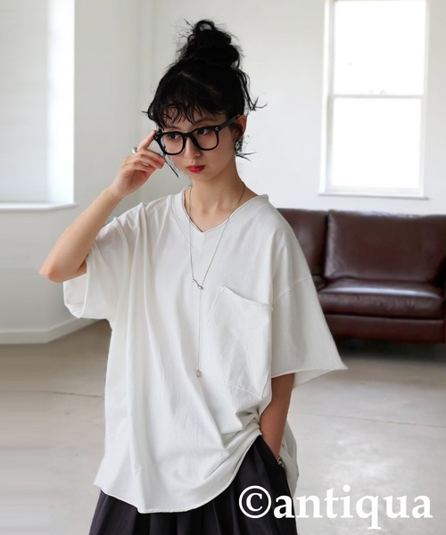 antiqua（アンティカ）の「Vネック 綿100% カットオフVネックT（Tシャツ/カットソー・レディース・ブラック/カーキ/ダークグレー/ブルー系その他/ホワイト/パープル系その他/レッド系その他・P/R）」の8枚目の写真