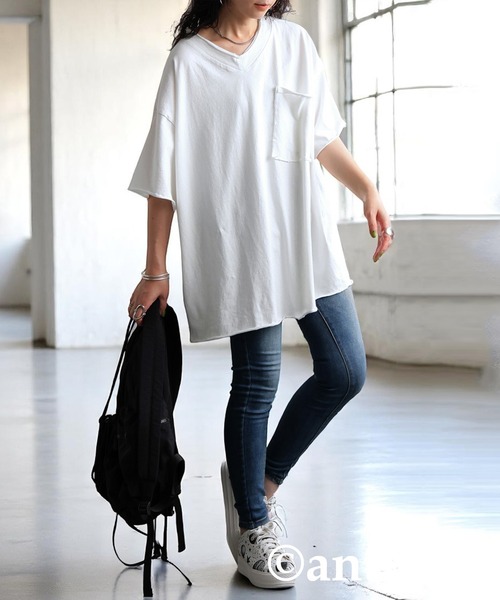 antiqua（アンティカ）の「Vネック 綿100% カットオフVネックT（Tシャツ/カットソー・レディース・ブラック/カーキ/ダークグレー/ブルー系その他/ホワイト/パープル系その他/レッド系その他・P/R）」の11枚目の写真