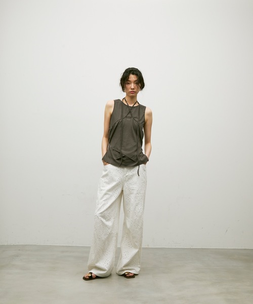 Lutim by u(ルチバイユー)の「Multi-way wrap design t shirt / マルチウェイラップデザインTシャツ(Tシャツ/カットソー・レディース・ナチュラル/チャコールグレー/ブルー・FREE)」の7枚目の写真