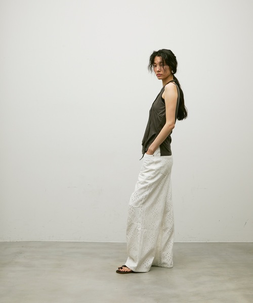 Lutim by u(ルチバイユー)の「Multi-way wrap design t shirt / マルチウェイラップデザインTシャツ(Tシャツ/カットソー・レディース・ナチュラル/チャコールグレー/ブルー・FREE)」の8枚目の写真
