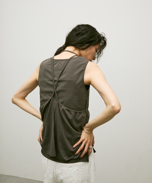 Lutim by u(ルチバイユー)の「Multi-way wrap design t shirt / マルチウェイラップデザインTシャツ(Tシャツ/カットソー・レディース・ナチュラル/チャコールグレー/ブルー・FREE)」の15枚目の写真