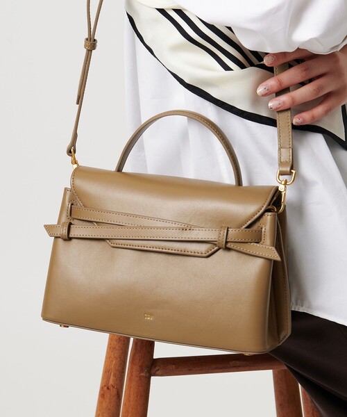 tov(トーヴ)の「<TOV>MIMI SMT バッグ(ハンドバッグ・レディース・ブラック/ベージュ・FREE)」の1枚目の写真