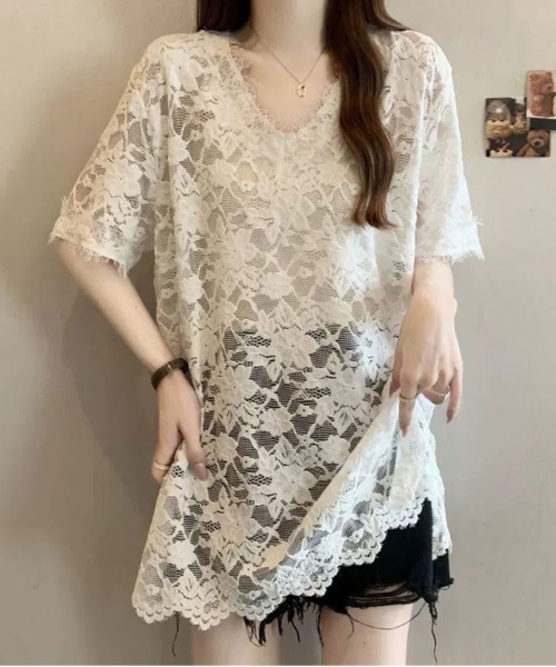 SallyLunn（サリーラン）の「Vネックレーストップス（シャツ/ブラウス・レディース・ブラック/ホワイト・LARGE/MEDIUM）」の5枚目の写真