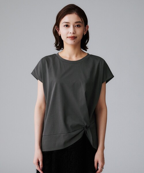 UNTITLED（アンタイトル）の「【洗える/Tシャツ】ツイストプルオーバー（Tシャツ/カットソー・レディース・オフホワイト/ボルドー/チャコールグレー・00/02/04/44/48/50）」の17枚目の写真