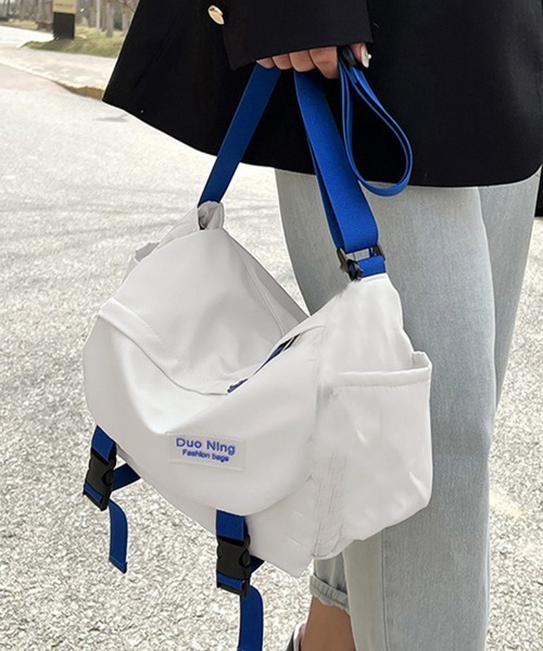 【美品・定価11000円】.ENDRECHERI. ショルダーバッグ　BLUE系 ショルダーバッグ 超軽量 撥水加工 / ULTIMATE LIGHT SHOULDER