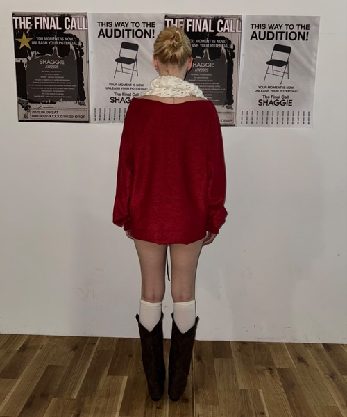 SHAGGIE（シャギー）の「【ViVi掲載】スタッズ付き2WAYオフショルスウェット（スウェット・レディース・レッド/チャコールグレー/ブラック・FREE）」の21枚目の写真