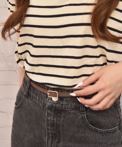 VIBGYOR Women（ヴィブジョー　ウィメン）の「【float】シンプル スウェード風 ベーシックカラー ゴールドバックル ナローベルト（ベルト・レディース・ブラック/ブラウン・FREE）」の7枚目の写真