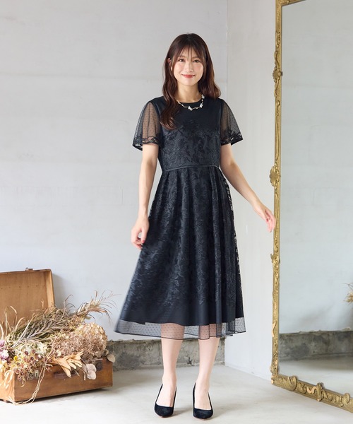 Rose Tiara(ローズティアラ)の「【美シルエット】ドットチュール刺繍ワンピース(ワンピース・レディース・キャメル/ブラック・38/40/42/46)」の10枚目の写真