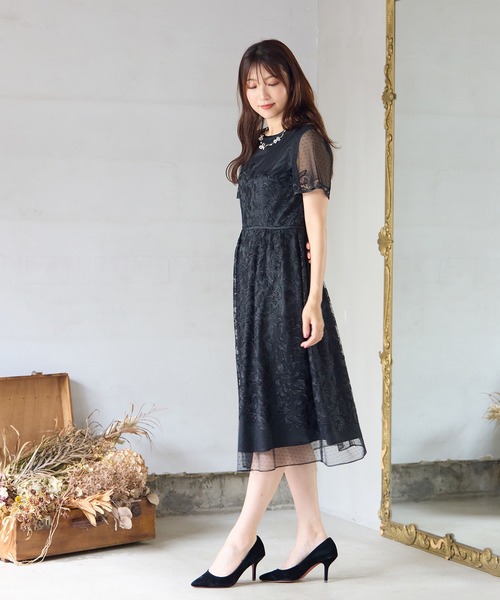 Rose Tiara(ローズティアラ)の「【美シルエット】ドットチュール刺繍ワンピース(ワンピース・レディース・キャメル/ブラック・38/40/42/46)」の12枚目の写真