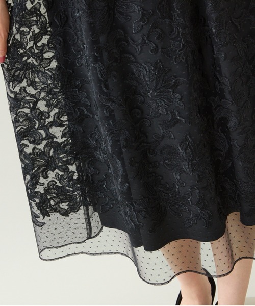 Rose Tiara(ローズティアラ)の「【美シルエット】ドットチュール刺繍ワンピース(ワンピース・レディース・キャメル/ブラック・38/40/42/46)」の9枚目の写真