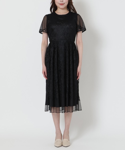 Rose Tiara(ローズティアラ)の「【美シルエット】ドットチュール刺繍ワンピース(ワンピース・レディース・キャメル/ブラック・38/40/42/46)」の15枚目の写真